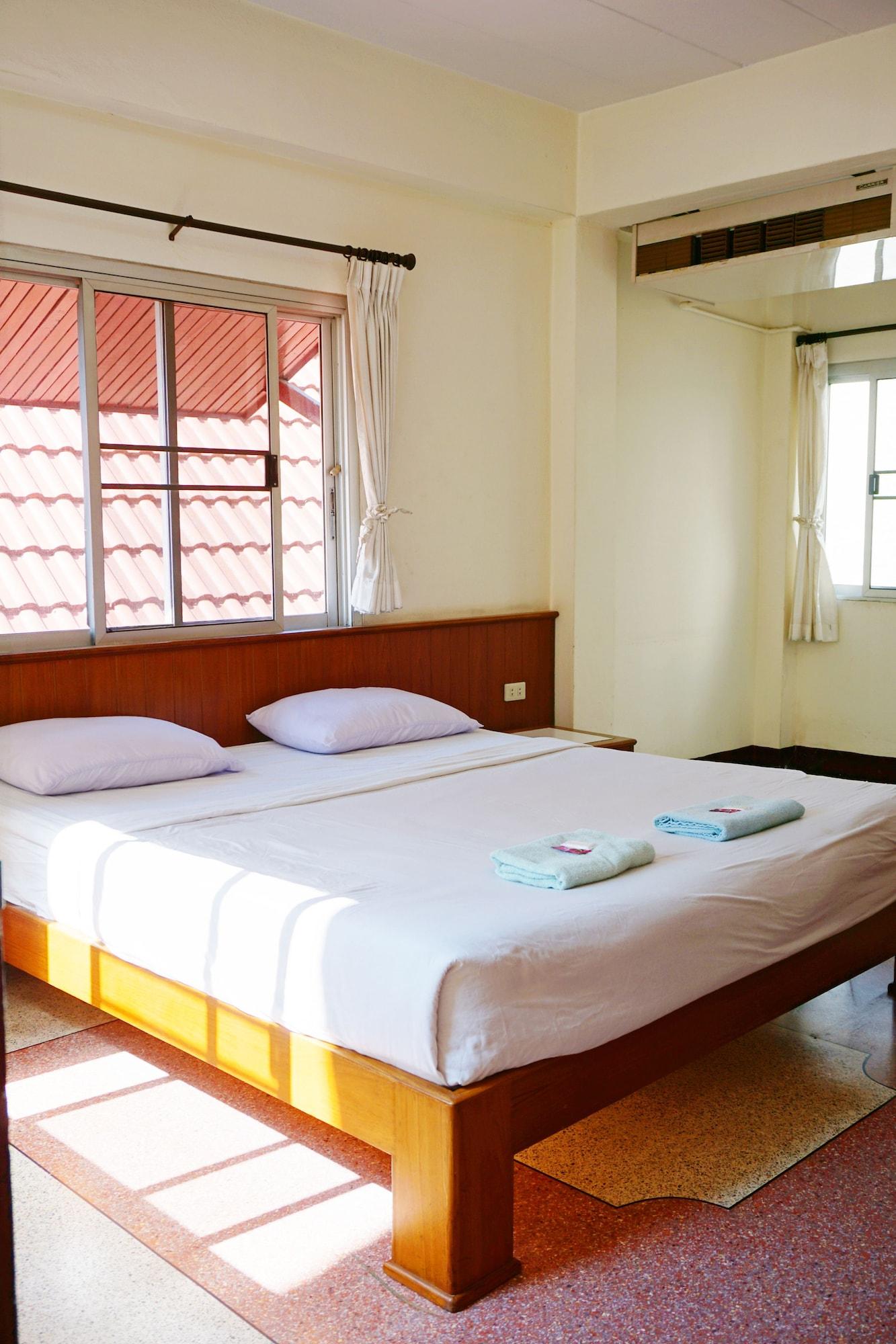 Safe House Court Hotel Chiang Mai Eksteriør billede